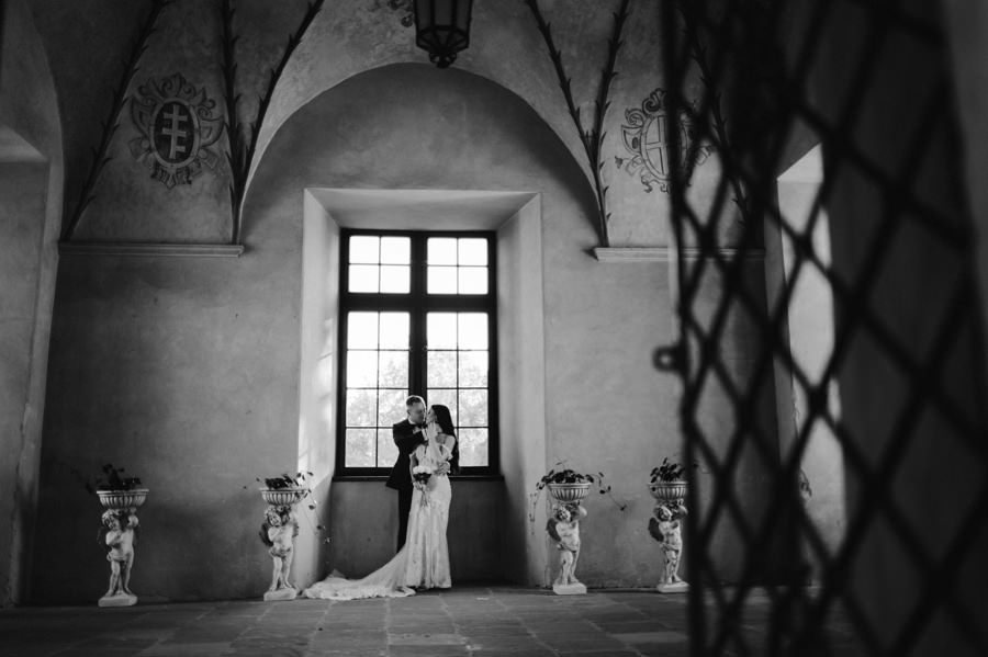 Sesja na zamku - plener ślubny w Baranowie Sandomierskim