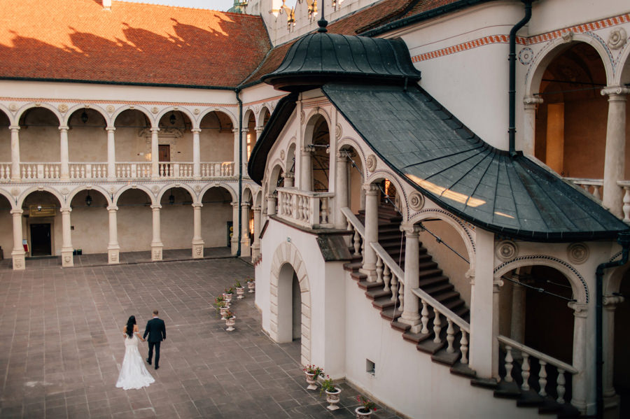 Sesja na zamku - plener ślubny w Baranowie Sandomierskim
