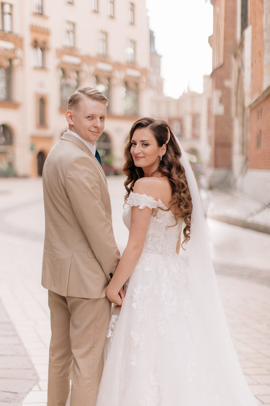Sesja poslubna na rynku krakow