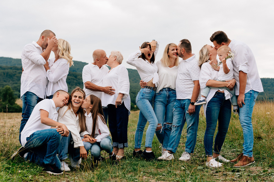 rodzinna sesja pokoleniowa w jasle