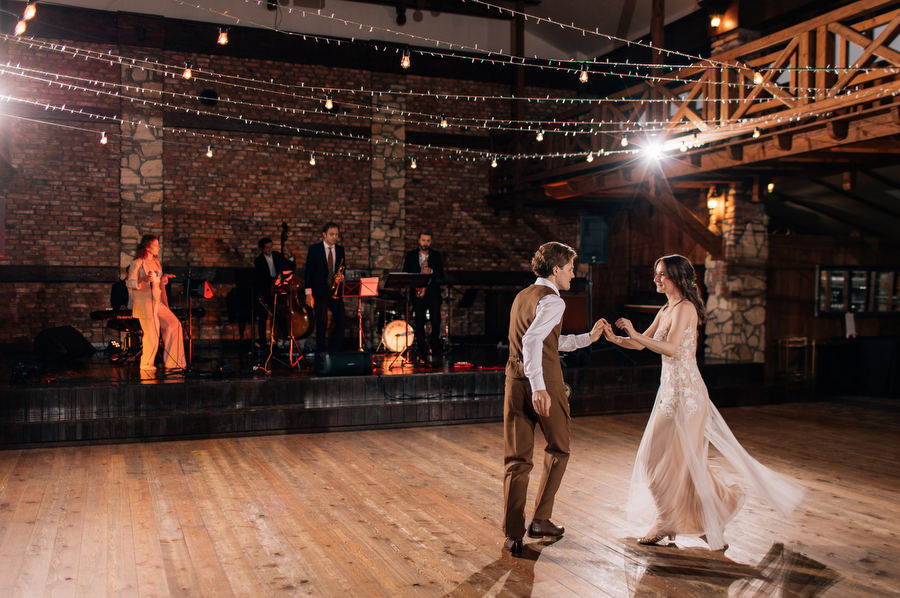 Jak przeniesc las na sale weselna slub blisko natury Dworzyszcze Wola Jak przeniesc las na sale weselna slub blisko natury Dworzyszcze Wola