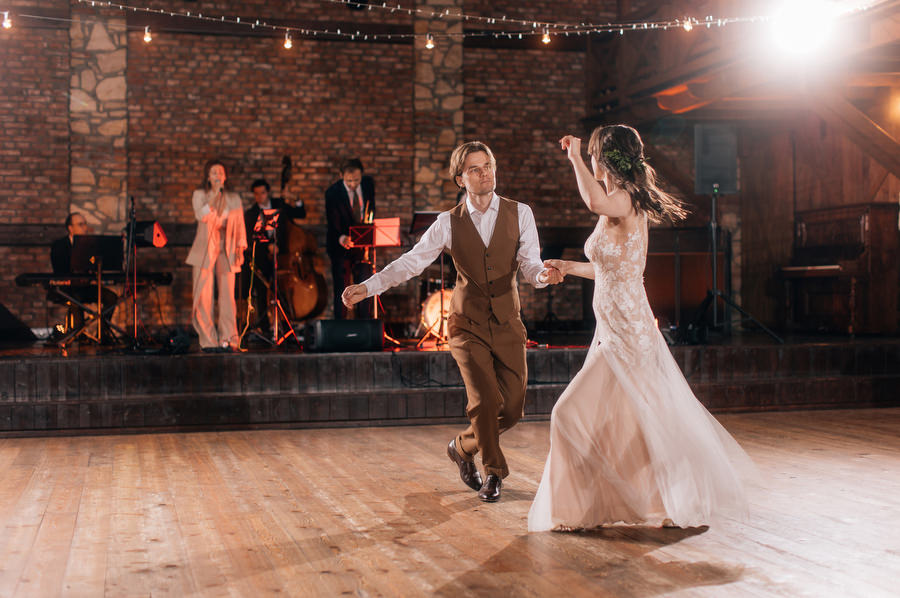 Jak przeniesc las na sale weselna slub blisko natury Dworzyszcze Wola Jak przeniesc las na sale weselna slub blisko natury Dworzyszcze Wola