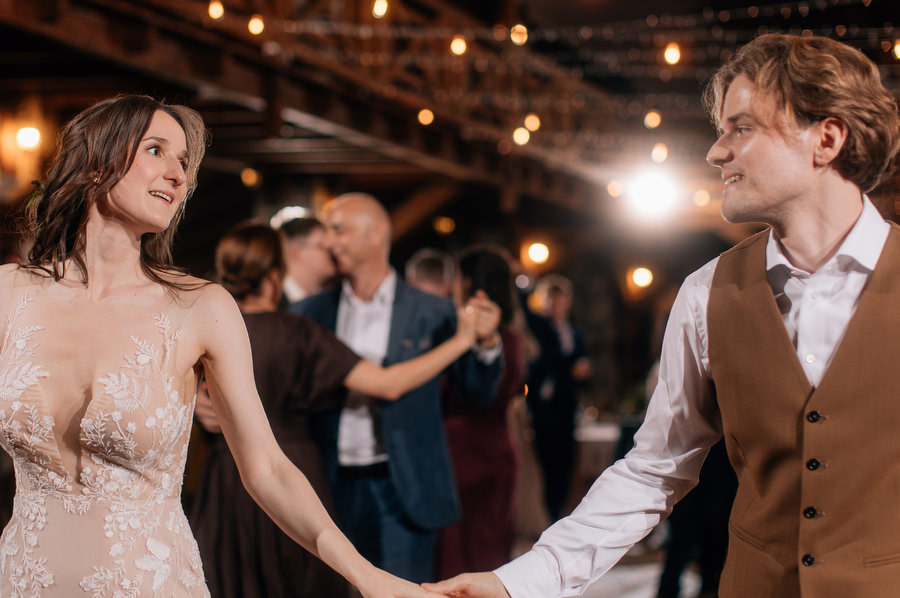 Jak przeniesc las na sale weselna slub blisko natury Dworzyszcze Wola Jak przeniesc las na sale weselna slub blisko natury Dworzyszcze Wola