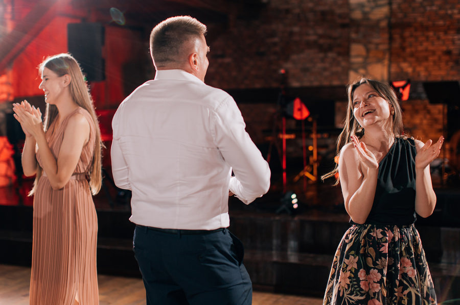 Jak przeniesc las na sale weselna slub blisko natury Dworzyszcze Wola Jak przeniesc las na sale weselna slub blisko natury Dworzyszcze Wola