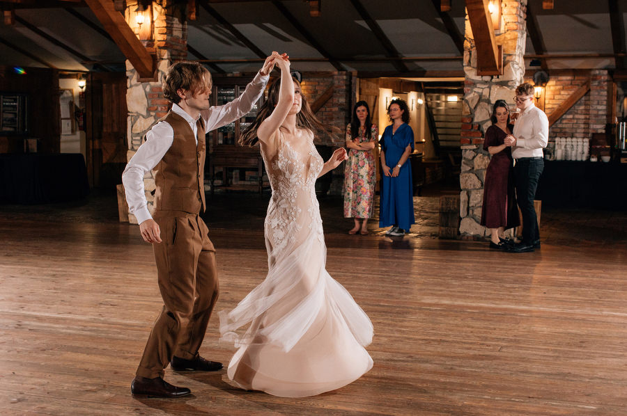 Jak przeniesc las na sale weselna slub blisko natury Dworzyszcze Wola Jak przeniesc las na sale weselna slub blisko natury Dworzyszcze Wola